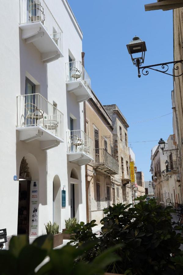 Mazzini Accommodation Favignana Bagian luar foto